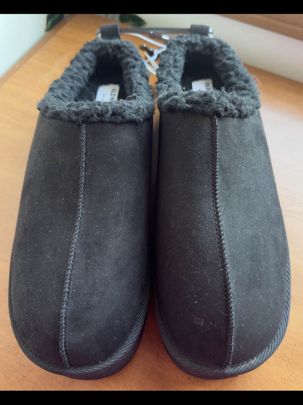 Old Navy Sherpa Lined Platform Slippers Black Faux Suede NWT Women’s Size 9